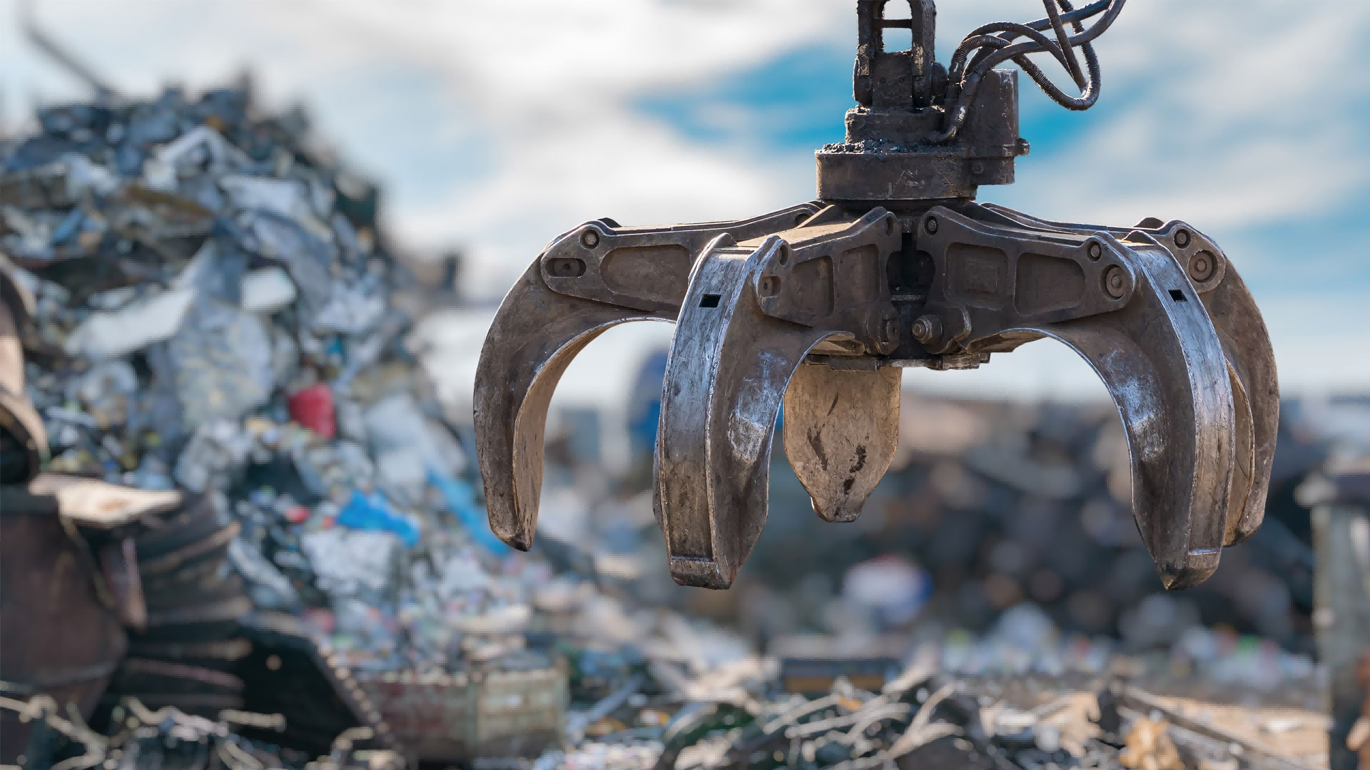 The Distinctive Characteristics of Three Types of Grab Attachments